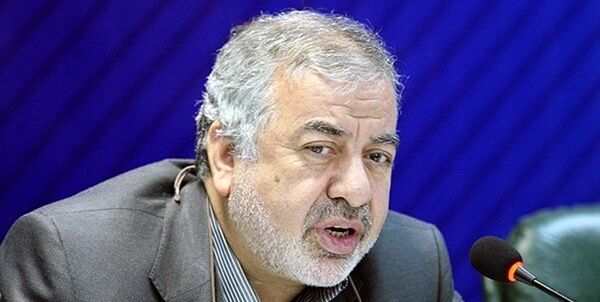 راه اندازی بازارچههای عرضه مستقیم راهکار کوتاه کردن دست دلالان و سودجویان راه اندازی بازارچههای عرضه مستقیم راهکار کوتاه کردن دست دلالان و سودجویان