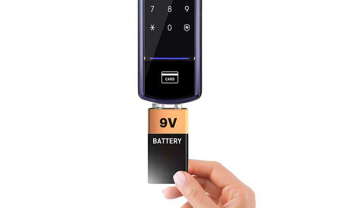 انتخاب بهترین باتری برای قفل دیجیتال؛ چطور عمر باتری را افزایش دهیم؟