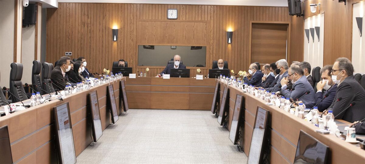 به عنوان نخستین بانک کشور صورت گرفت: بررسی عملکرد ۱۱ ماهه بانک ملت با حضور معاون وزیر اقتصاد