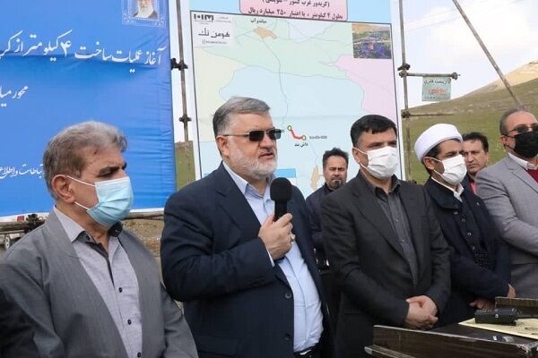 عملیات ساخت ۴ کیلومتر از کریدور بزرگراهی غرب کشور آغاز شد