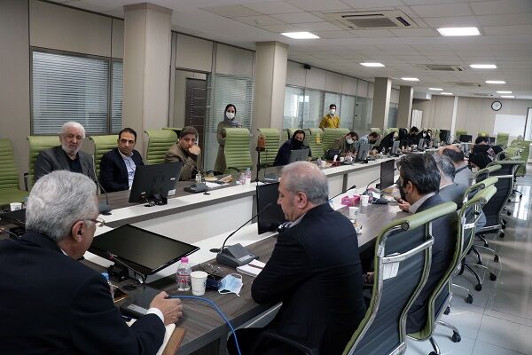 مافیا واردات، به دنبال آزادسازی ورود بی رویه کفش| کفش استوک و بی کیفیت خارجی به اسم برند وارد می شود