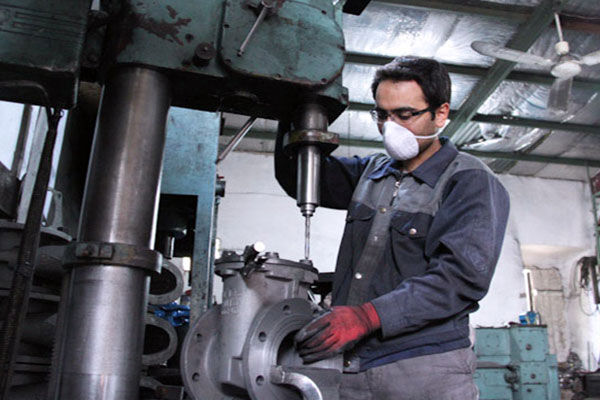 عواقب افزایش دستمزد کارگران سود یا زیان؟ |صنایع کوچک زانوی غم بغل گرفتند