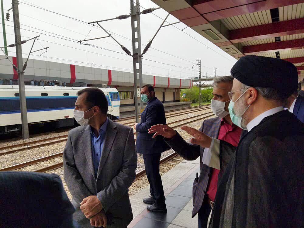 انتقاد از کندی اجرای پروژه ۱۵ ساله مترو کرج| رونمایی از هزینه سفر استانی 