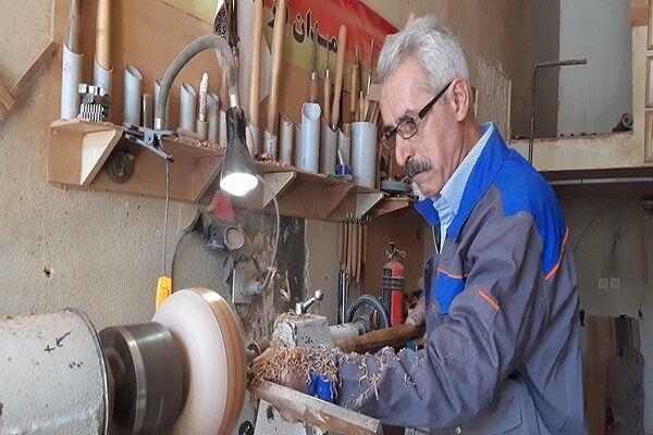«دل زنده» هنر چوب همدان را زنده کرد «دل زنده» هنر چوب همدان را زنده کرد
