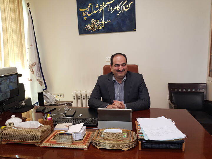 بانک مرکزی در ابتدای قرن درجا زده است| صادرات نیروی انسانی بجای محصولات دانش بنیان فاجعه بار می شود بانک مرکزی در ابتدای قرن درجا زده است| صادرات نیروی انسانی بجای محصولات دانش بنیان فاجعه بار می شود