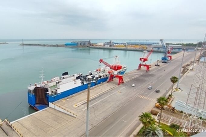 پهلوگیری اولین کشتی تجاری رو- رو کالاهای ترانزیتی در بندر نوشهر