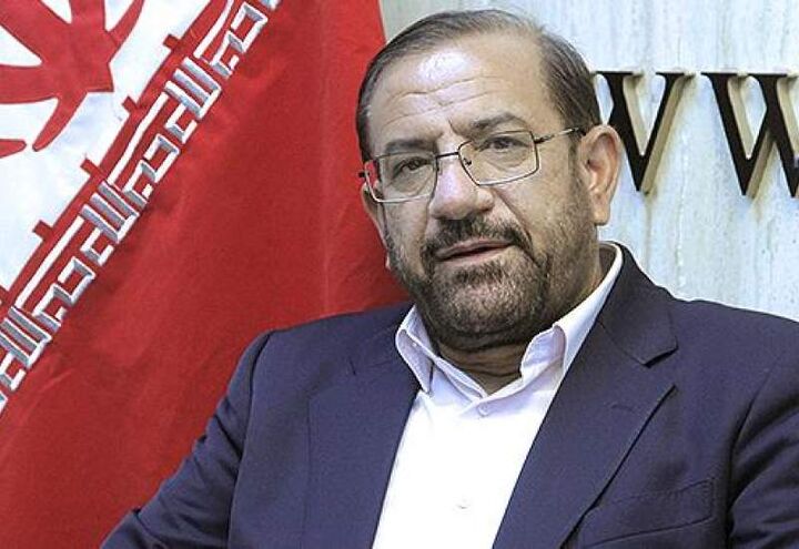 اگر در حمایت از تولیدکنندگان عجله نکنیم، اقتصاد ایران به بهشت دلالان تبدیل خواهد شد
 اگر در حمایت از تولیدکنندگان عجله نکنیم، اقتصاد ایران به بهشت دلالان تبدیل خواهد شد