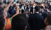 حضور رئیس جمهور در میدان میوه‌ تره‌بار و گوشت‌ و مرغ تهران