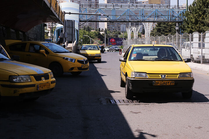 شناور شدن نرخ کرایه تاکسی در زمان ترافیک
