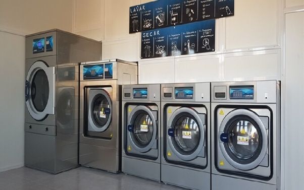 ماشین لباسشویی صنعتی چه مزایایی بر ماشین لباسشویی خانگی دارد؟