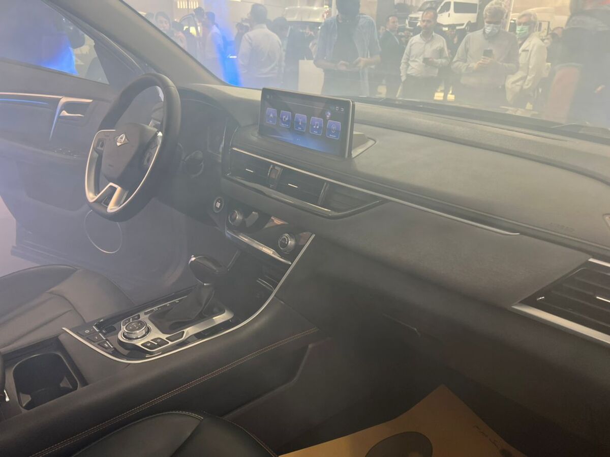 مکث موتور از تیارا رونمایی کرد| چینی کوتاه قد در نمایشگاه تهران