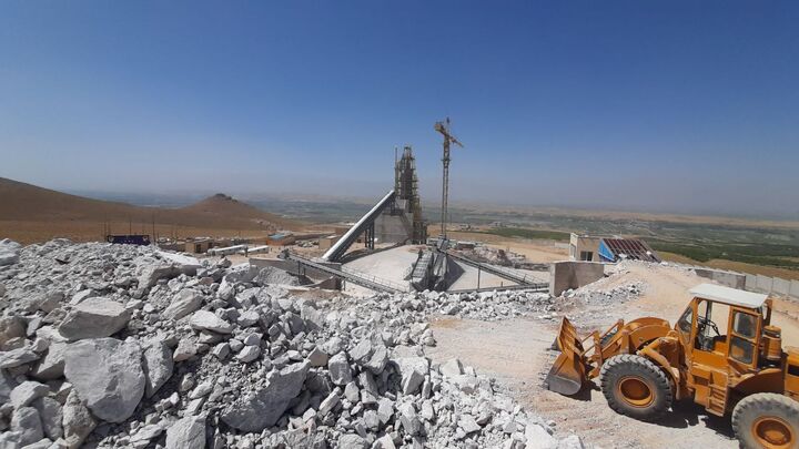 تولید سالانه ۳۰ هزارتن دولومیت کلسینه در نهاوند| صادرات ۵۰ درصد تولیدات هدفگذاری شده است تولید سالانه ۳۰ هزارتن دولومیت کلسینه در نهاوند| صادرات ۵۰ درصد تولیدات هدفگذاری شده است