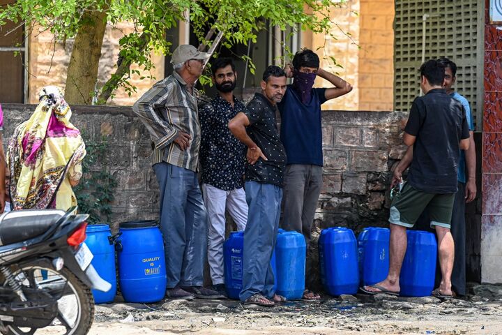 آب رسانی با قطار در هند