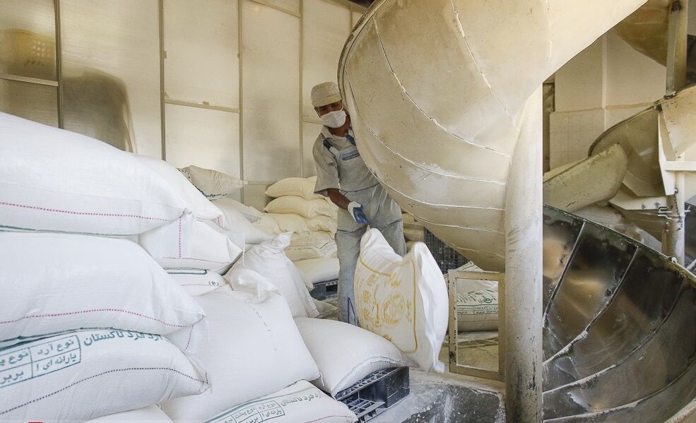 کارخانه‌های آرد در خراسان رضوی خاک می‌سایند| کاهش تولید تا مرز ۳۰ درصد 