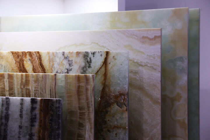 سقوط سنگ اصفهان از پرتگاه خام فروشی| وقتی برند بومی به نام ایتالیا و چین میشود سقوط سنگ اصفهان از پرتگاه خام فروشی| وقتی برند بومی به نام ایتالیا و چین میشود