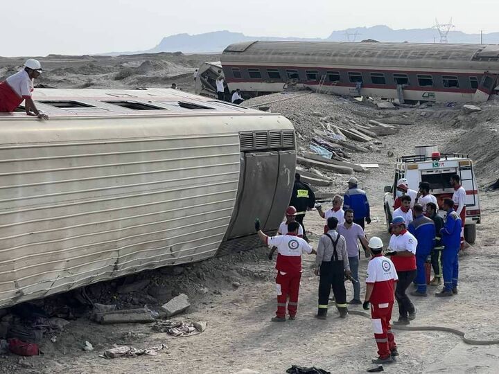 مسافران قطار سانحه دیده مشهد-یزد با اتوبوس عازم یزد شدند