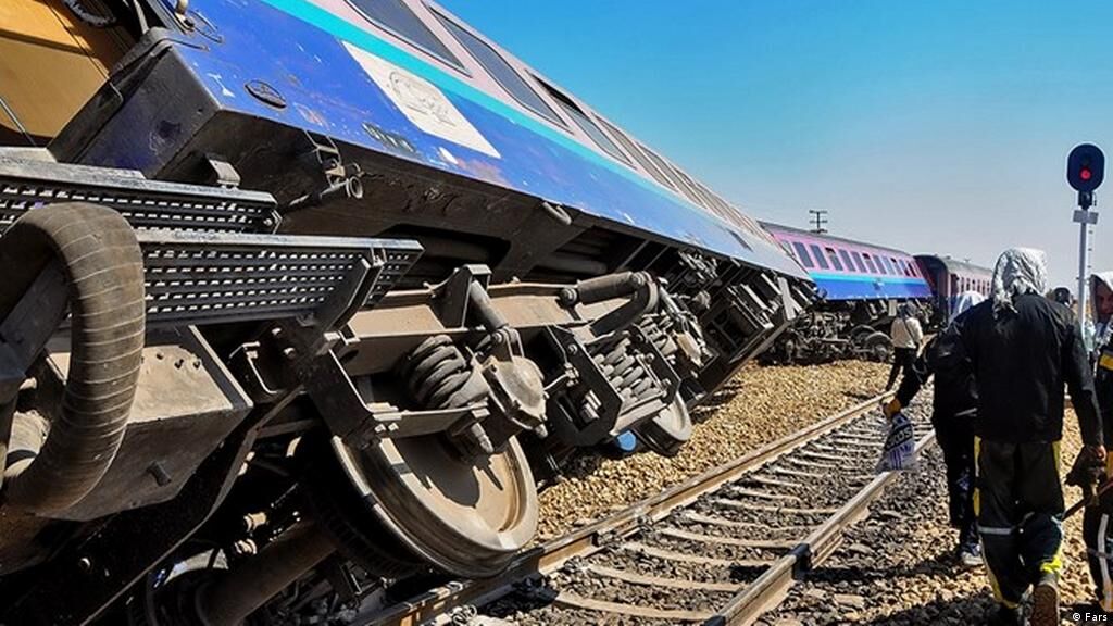خروج مرگبار قطار مسافربری یزد- مشهد از ریل