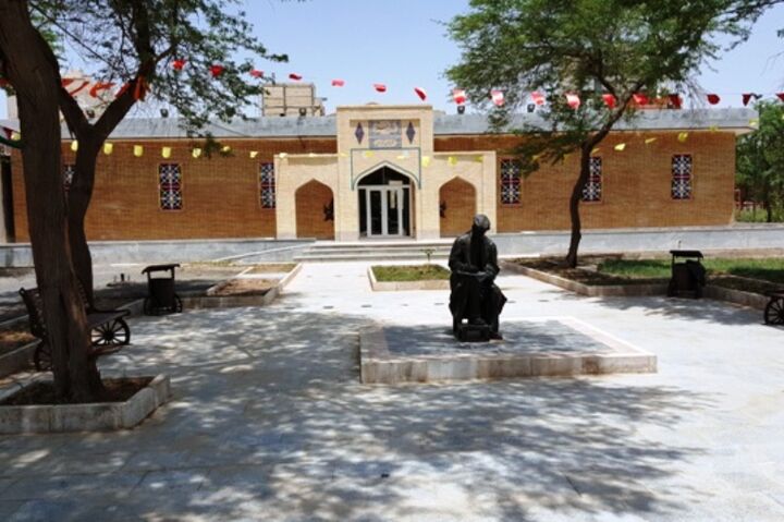 زنگ خطر برای بازارچه صنایع دستی آبادان به صدا درآمده است| لزوم اقدام فوری منطقه آزاد اروند زنگ خطر برای بازارچه صنایع دستی آبادان به صدا درآمده است| لزوم اقدام فوری منطقه آزاد اروند