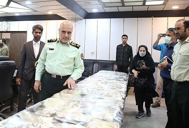 ایجاد یک میلیون شغل با دارایی های سرقتی بانک ملی| نگهداری ارز صندوق های امانات، نیازمند بررسی است! ایجاد یک میلیون شغل با دارایی های سرقتی بانک ملی| نگهداری ارز صندوق های امانات، نیازمند بررسی است!