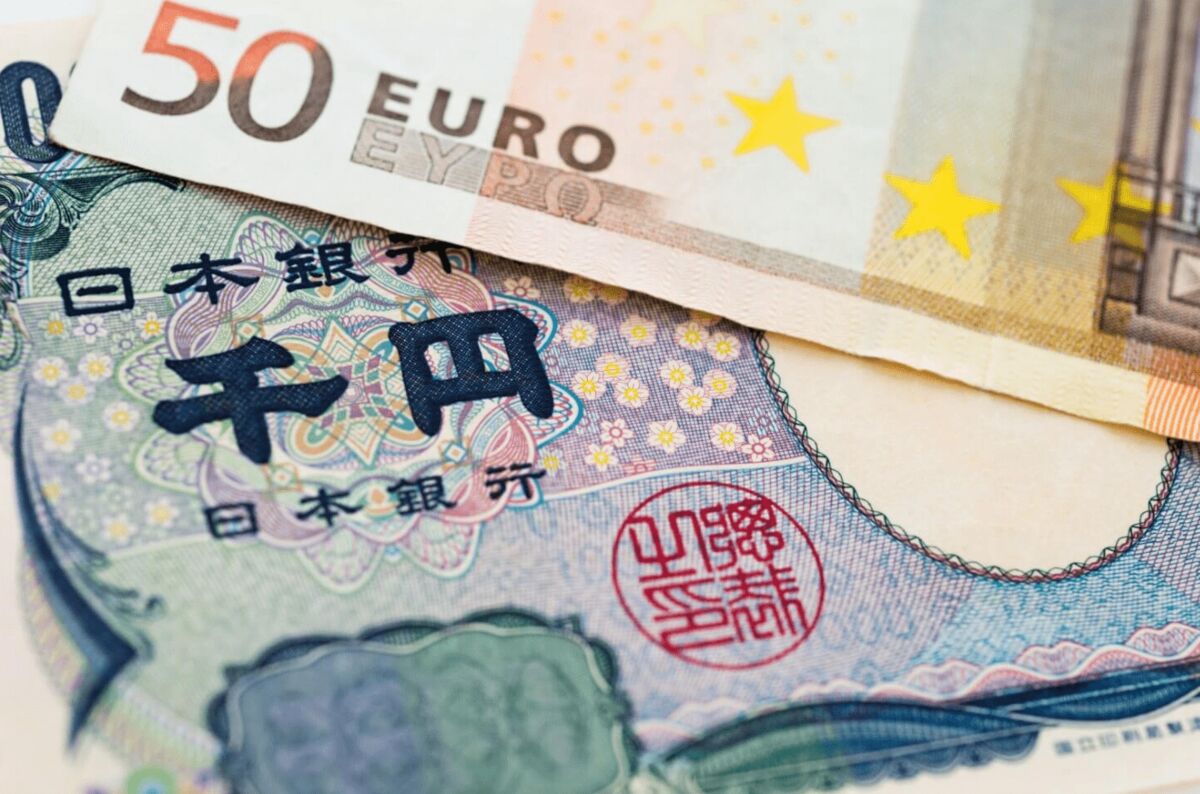 ثبات نسبی در نرخ جفت ارز EUR/JPY | تصمیم مهم بانک مرکزی ژاپن برای روز پنجشنبه