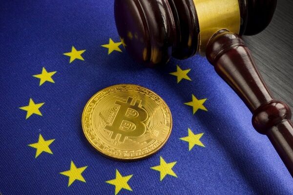 توافق اعضای پارلمان اروپا برای تصویب مقررات رمز ارزی با هدف حمایت از مشتریان