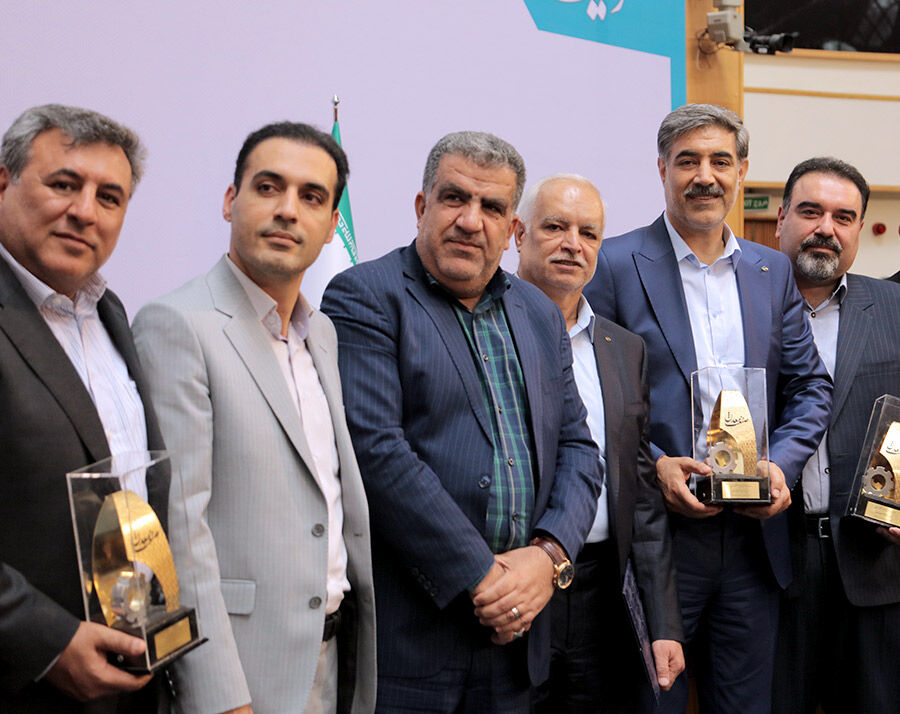 زاگرس پوش، به عنوان واحد نمونه صنعتی کشور در سال ۱۴۰۱ شناخته شد