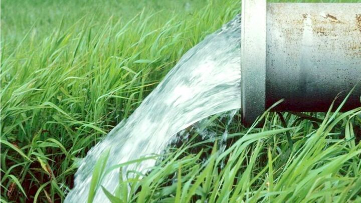 کشاورزان با هزینه شخصی کانال‌های انتقال آب را بازگشایی می‌کنند