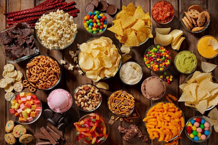 تولیدکننده ایرانی تنقلات را ۹ بار گران کرد  تولیدکننده ایرانی تنقلات را ۹ بار گران کرد