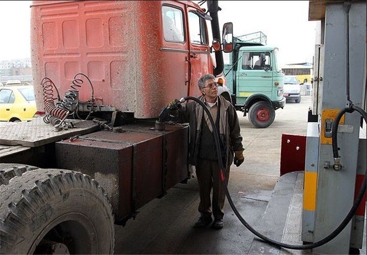 سهمیه سوخت کامیونداران افزایش می یابد| در صورت آسیب به کامیون از سازمان راهداری خسارت بگیرید
