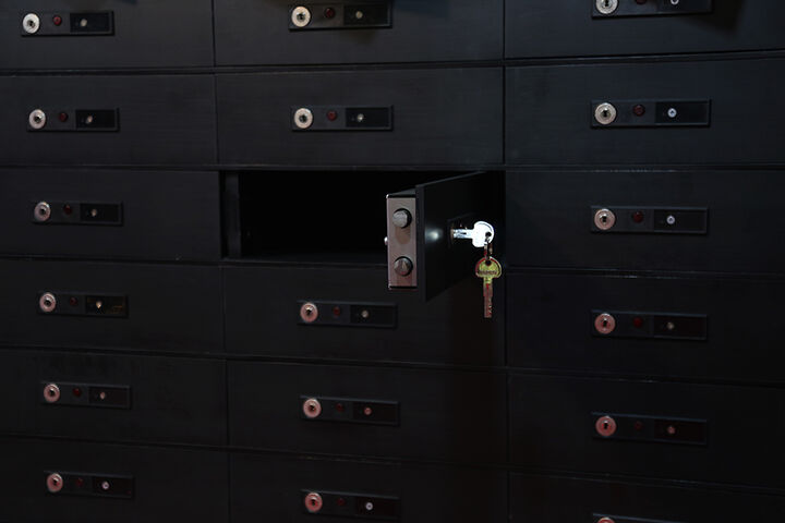 نمایشگاه صنعت مالی(بورس،بانک،بیمه)