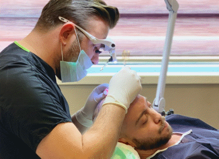 هزینه کاشت موی طبیعی چقدر است + دریافت مشاوره رایگان از کلینیک عصرجدید