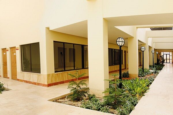 مشکلات ریز و درشت مجتمع دانش بنیان تبریز| از نبود راه دسترسی تا اینترنتی که قطع است