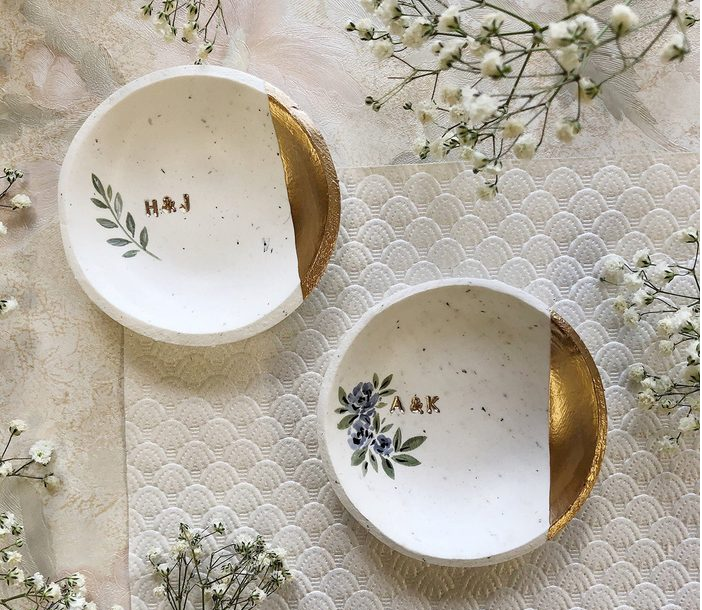 برای جشن نامزدی چه هدیه ای بگیرم؟