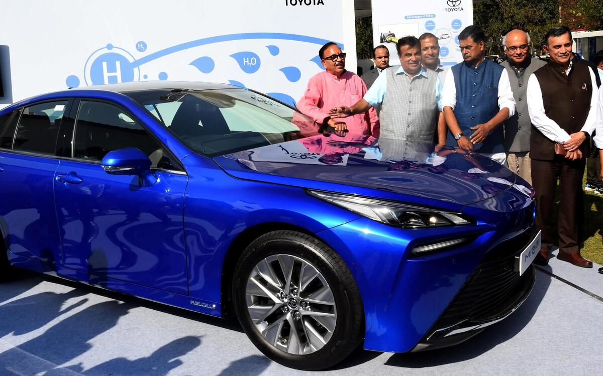 خودروهای هیبریدی در هند ارزان تر می شوند| رقابت خودروسازان برای دست یابی بازار خودروی هند