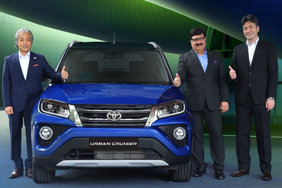 خودروهای هیبریدی در هند ارزان تر می شوند| رقابت خودروسازان برای دست یابی بازار خودروی هند