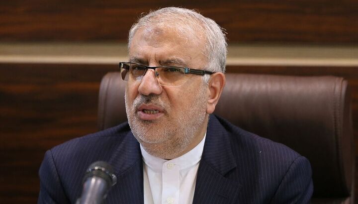 کارکنان صنعت نفت طی دوران دفاع مقدس در کنار مردم ایران ایستادند کارکنان صنعت نفت طی دوران دفاع مقدس در کنار مردم ایران ایستادند