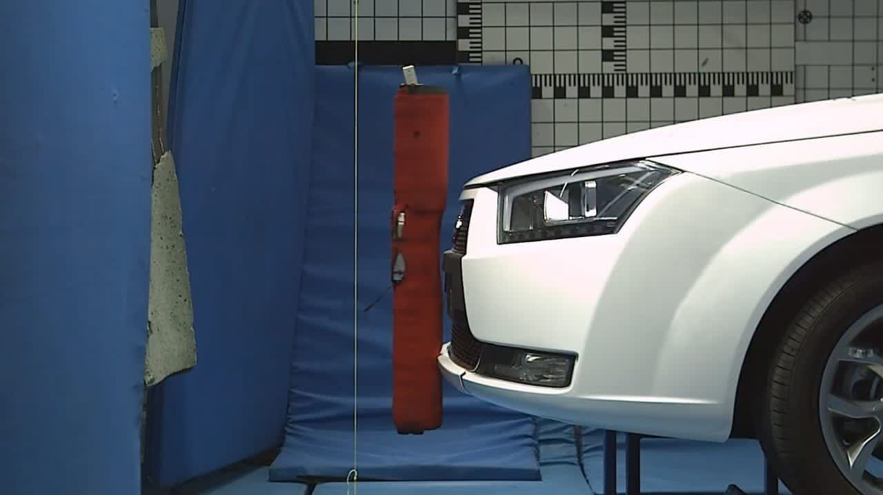 «دنا» استاندارد ایمنی عابر پیاده را دریافت کرد