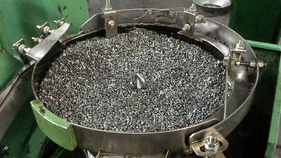 تولیدکنندگان «پیچ و مهره» در پیچ مشکلات ماندهاند| بیثباتی قیمتها سد راه تولید