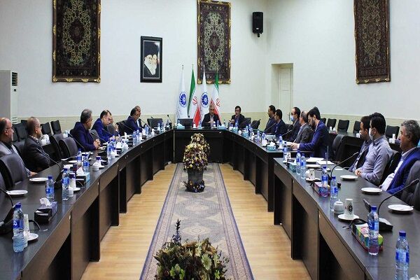 ضرورت رفع موانع صادرات محصولات شرکتهای داروسازی آذربایجانشرقی