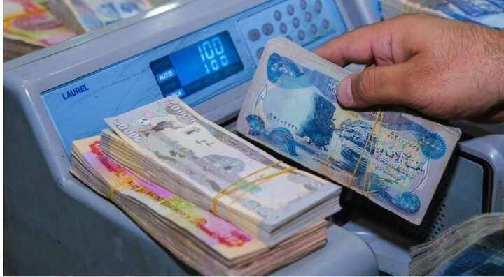 تمام مبادلات تجاری داخلی عراق به جای دلار با دینار انجام می‌شود