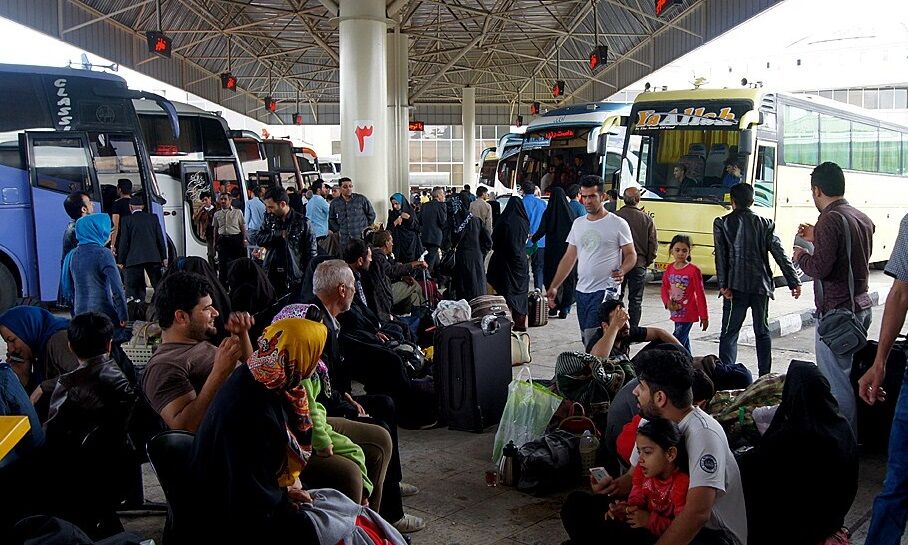 پایانههای مشهد مامن زائران سرگردان | شناسایی شبکه مخفی فروش بلیت