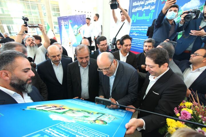 فعالیت بیش از ۲۵هزار گلخانه در سراسر کشور| با افزایش ظرفیت کشاورزی نیاز به صادرات نفت نخواهیم داشت فعالیت بیش از ۲۵هزار گلخانه در سراسر کشور| با افزایش ظرفیت کشاورزی نیاز به صادرات نفت نخواهیم داشت