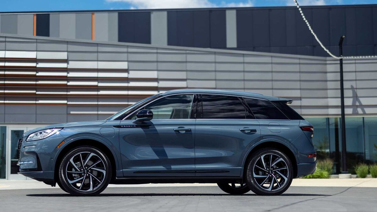 لینکلن کورسیر ۲۰۲۳ با فناوری جدید ایمنی معرفی شد