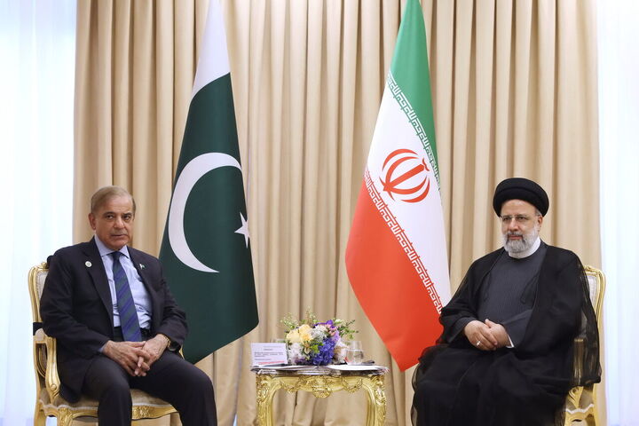 ایران برای گسترش روابط با پاکستان حد و مرزی قائل نیست  ایران برای گسترش روابط با پاکستان حد و مرزی قائل نیست