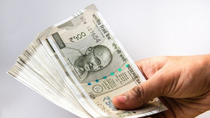  روپیه هند بدترین ارز آسیایی در سال ۲۰۲۲