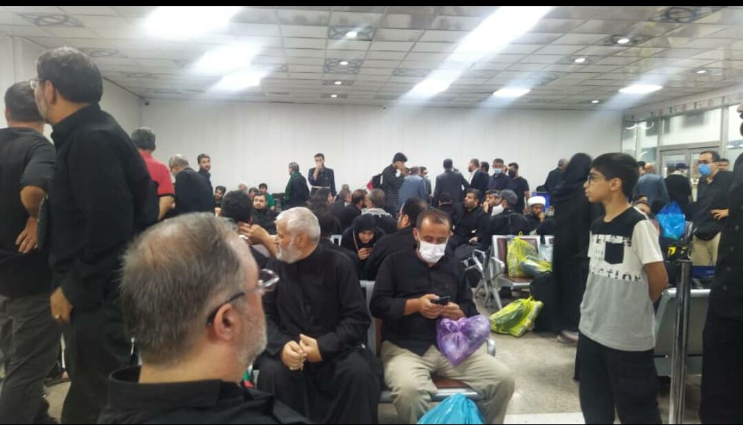 تاخیر ۱۴ ساعته پرواز نجف - تهران هواپیمایی «معراج» | وضعیت نامناسب مسافران و گلایه های بدون پاسخ