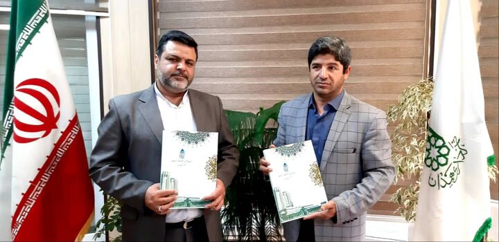 تبادل تفاهم نامه همکاری بین شهرداری همدان و دفاتر پیشخوان خدمات دولت استان  تبادل تفاهم نامه همکاری بین شهرداری همدان و دفاتر پیشخوان خدمات دولت استان