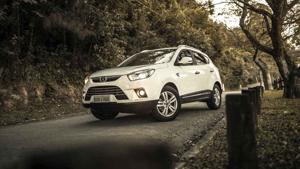 خودروهای چینی در بازار ارزان شدند| خودروهای وارداتی تقاضا کاذب را کاهش می دهند