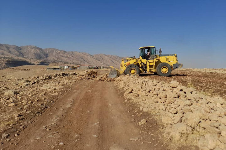 نماینده گرمسار و آرادان در مجلس خبر داد؛
                تخصیص اعتبار برای بهسازی راه های غرب استان سمنان نماینده گرمسار و آرادان در مجلس خبر داد؛
                تخصیص اعتبار برای بهسازی راه های غرب استان سمنان