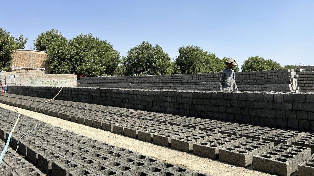 بلوکه شدن سرمایهها در کارگاههای بلوکزنی | تولید مقرون به صرفه نیست